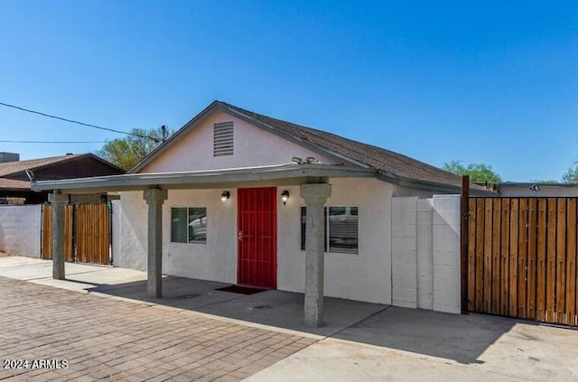 view of front of home