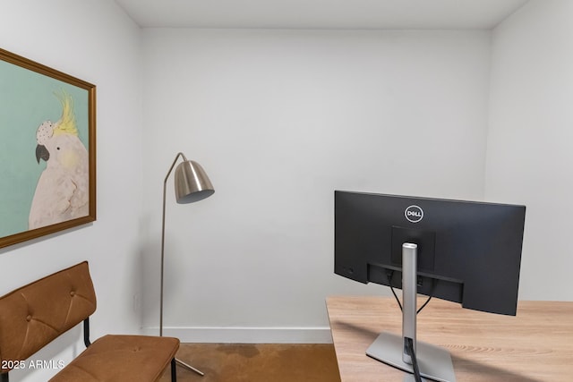 1212 E Indianola Ave, Phoenix, AZ 85014 - home office featuring baseboards