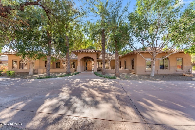 view of mediterranean / spanish-style home