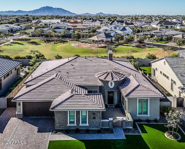 bird's eye view with a mountain view