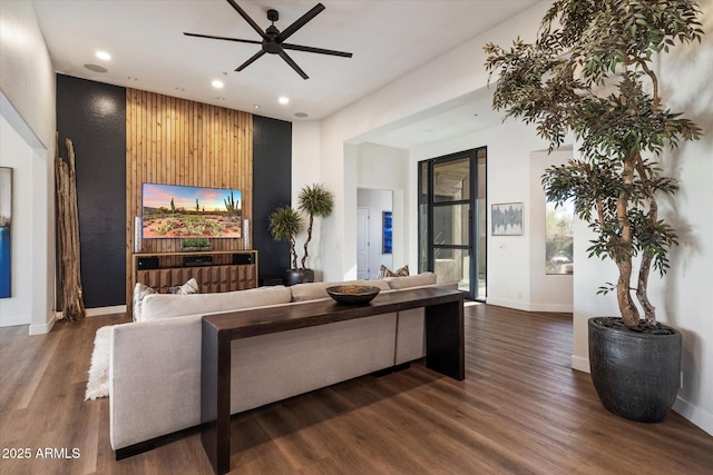 33667 N 71st Way, Scottsdale, AZ 85266 - living room featuring recessed lighting, ceiling fan, dark wood-type flooring, and baseboards