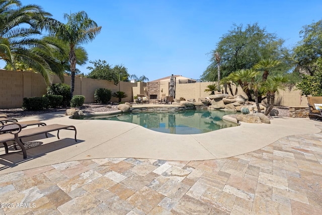 10434 N 44th St N, Phoenix, AZ 85028 - view of pool with a fenced backyard and a patio