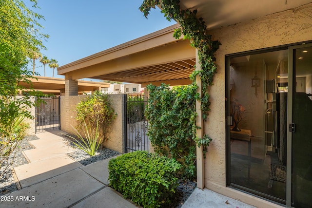4525 N 66th St Unit 112, Scottsdale, AZ 85251 - view of patio featuring a gate