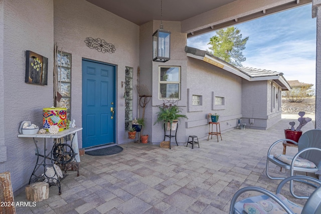 360 Bonita Dr, Wickenburg, AZ 85390 - entrance to property featuring stucco siding and a tile roof