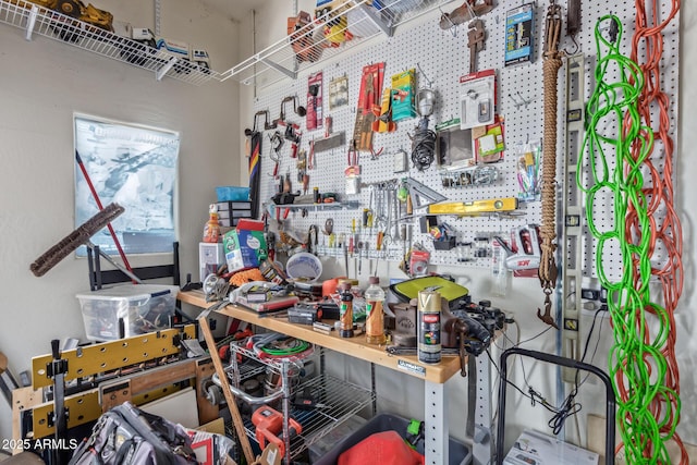 839 E Leo Pl, Chandler, AZ 85249 - miscellaneous room featuring a workshop area