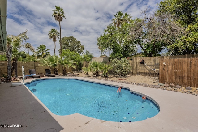5330 E Tierra Buena Ln, Scottsdale, AZ 85254 - view of pool featuring a patio area and a fenced backyard