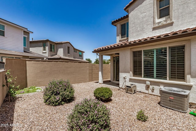 1153 W Diamondback Dr, Chandler, AZ 85286 - view of yard with cooling unit and fence