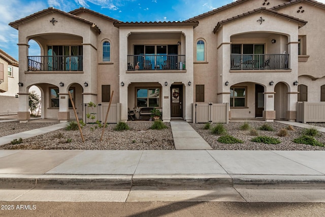 view of mediterranean / spanish-style house