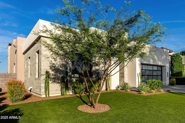 6970 E Joshua Tree Ln, Paradise Valley, AZ 85253 - view of building exterior featuring a garage