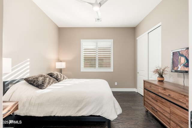 5428 E Windstone Trl, Cave Creek, AZ 85331 - bedroom featuring dark wood finished floors, baseboards, and a closet