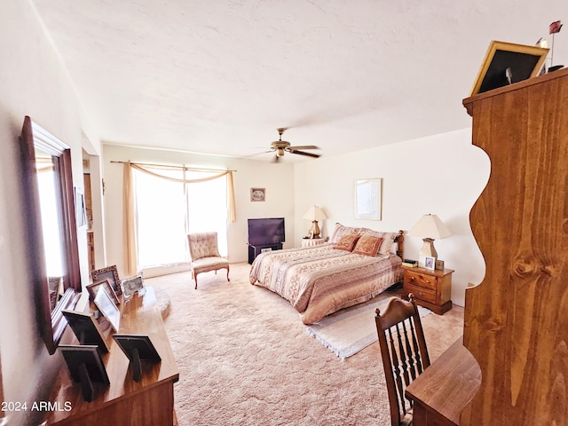 2201 E 7th St, Douglas, AZ 85607 - carpeted bedroom featuring a ceiling fan