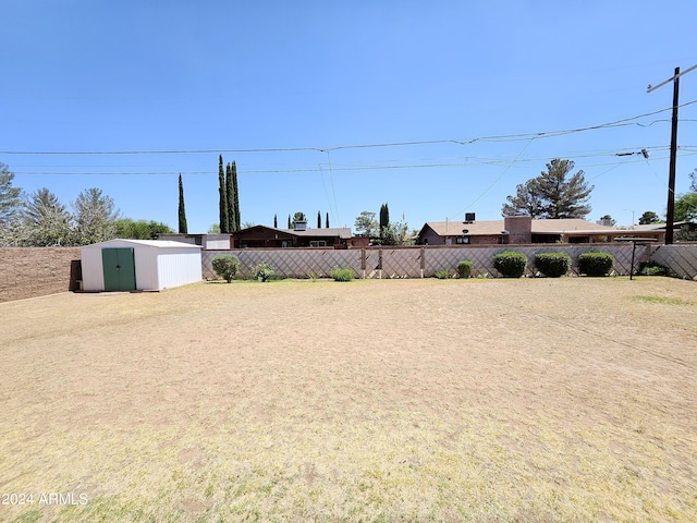 2201 E 7th St, Douglas, AZ 85607 - view of yard featuring a storage shed