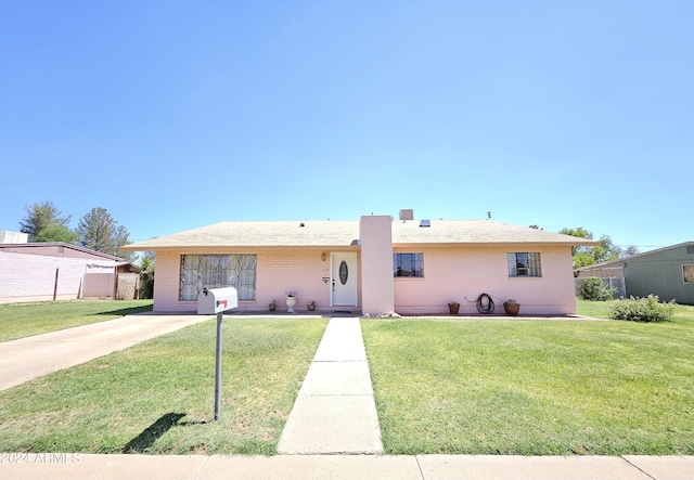 2201 E 7th St, Douglas, AZ 85607 - single story home with brick siding