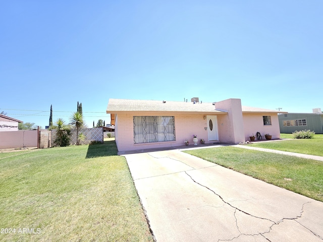 2201 E 7th St, Douglas, AZ 85607 - single story home with brick siding