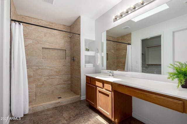 6515 W Hughes Dr, Phoenix, AZ 85043 - full bathroom with vanity and tiled shower