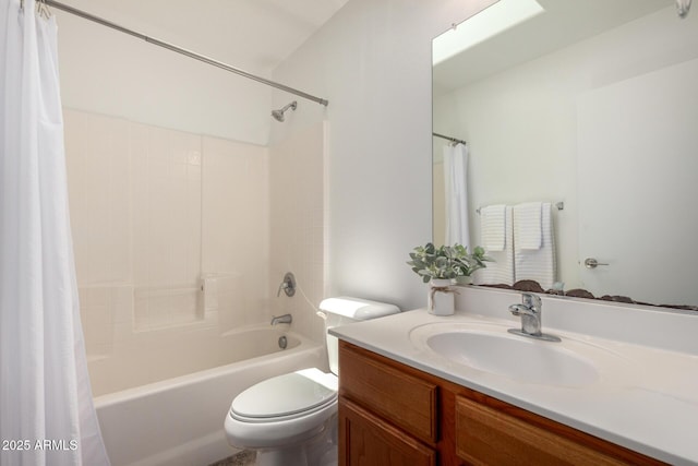 6515 W Hughes Dr, Phoenix, AZ 85043 - full bath featuring shower / tub combo and vanity