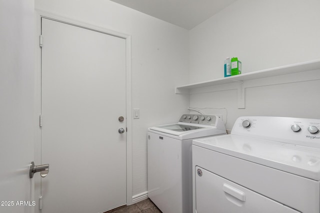 6515 W Hughes Dr, Phoenix, AZ 85043 - laundry room featuring washing machine and dryer