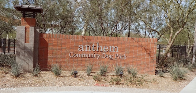 view of community / neighborhood sign