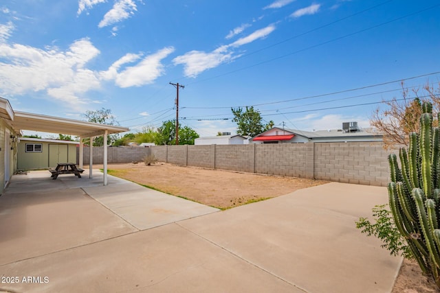 1010 W 5th Pl, Mesa, AZ 85201 - fenced backyard featuring a patio