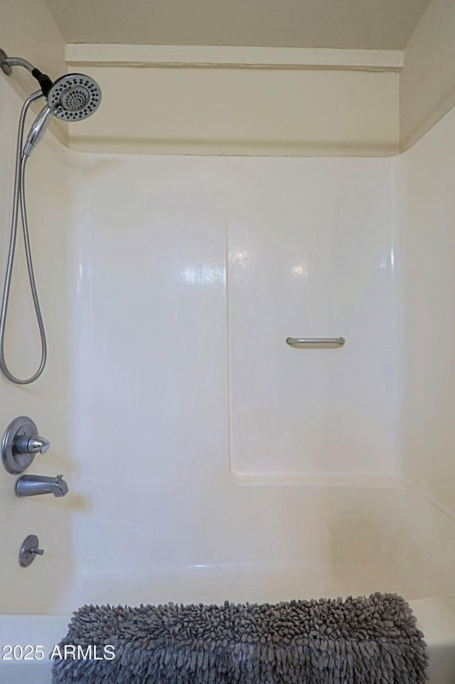 full bath with shower / bath combination