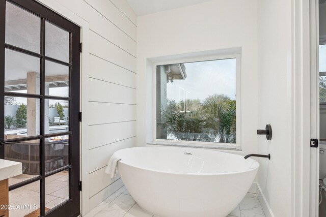 bathroom featuring a bathtub