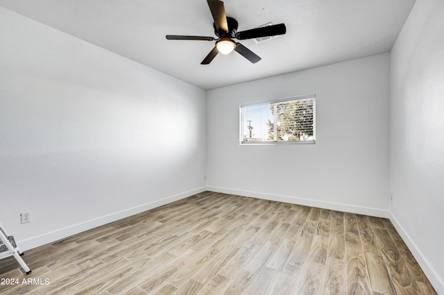 unfurnished room with light hardwood / wood-style floors and ceiling fan