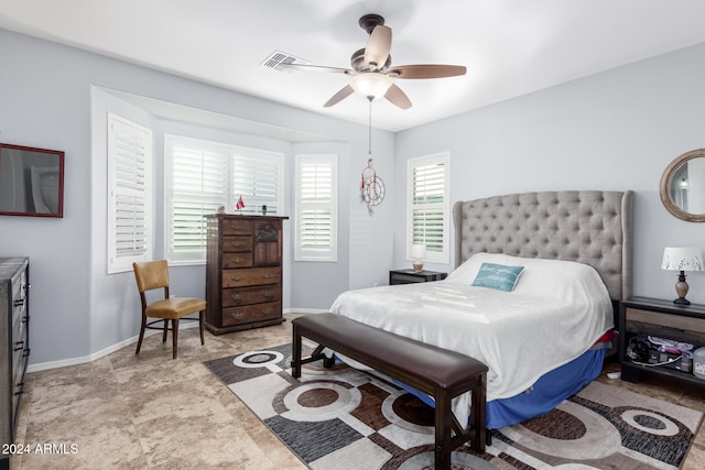 bedroom with ceiling fan