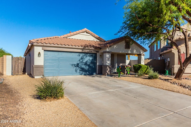 view of front facade featuring a garage