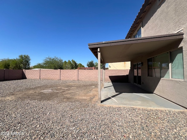 view of yard with a patio area