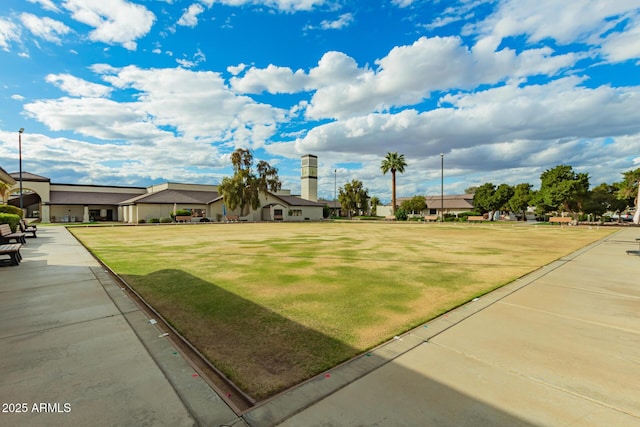 view of yard with a residential view