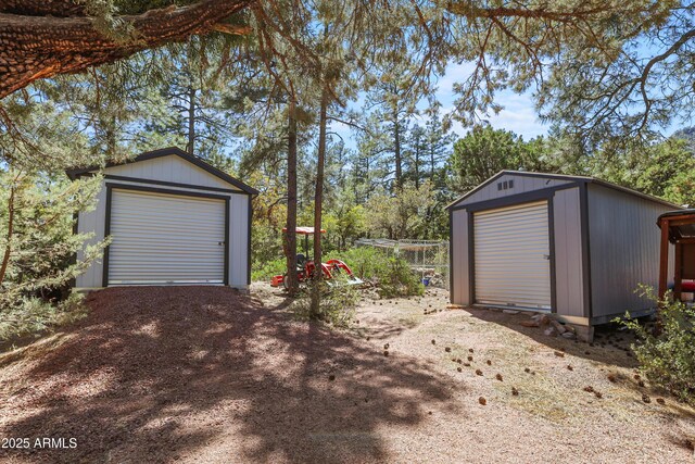 4872 N Trails End Dr, Pine, AZ 85544 - view of garage