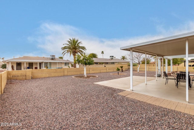 view of yard featuring a patio