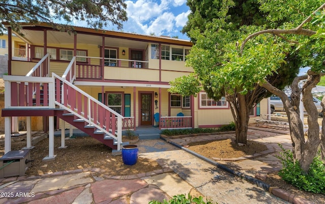 view of front of house with covered porch