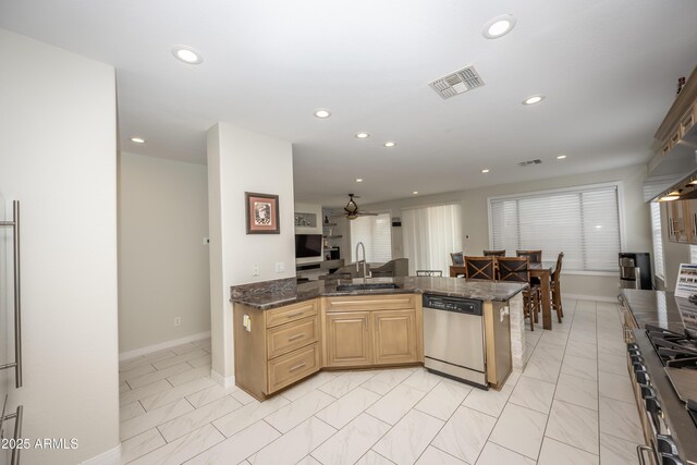 35317 N 31st Dr, Phoenix, AZ 85086 - kitchen with recessed lighting, a sink, visible vents, dishwasher, and a ceiling fan