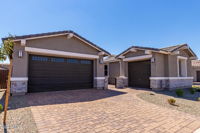 view of front of property featuring a garage