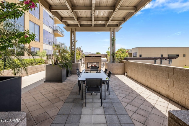 15215 N Kierland Blvd Unit 101, Scottsdale, AZ 85254 - view of patio / terrace with outdoor dining area