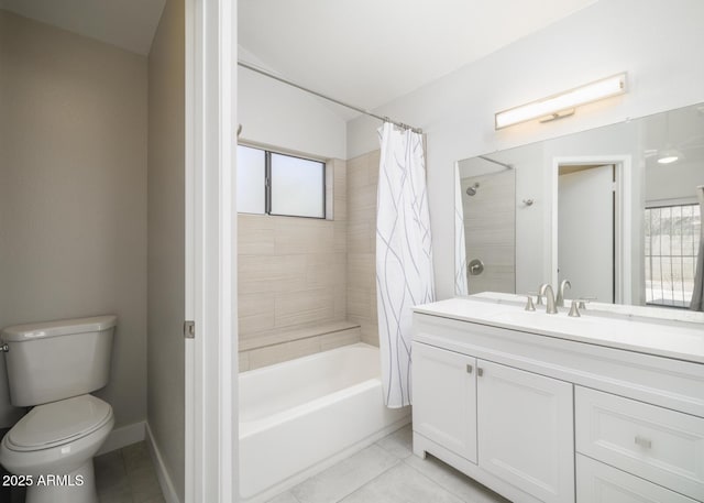 10613 S 41st Pl, Phoenix, AZ 85044 - bathroom with shower / bath combo with shower curtain and vanity