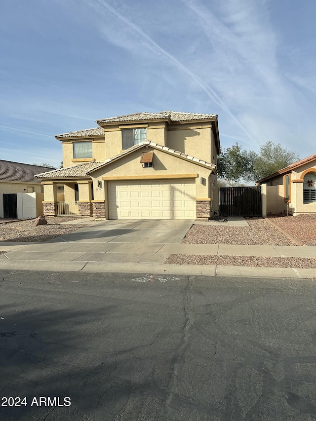 view of front facade featuring a garage