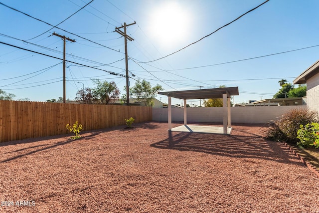 view of yard featuring a patio area