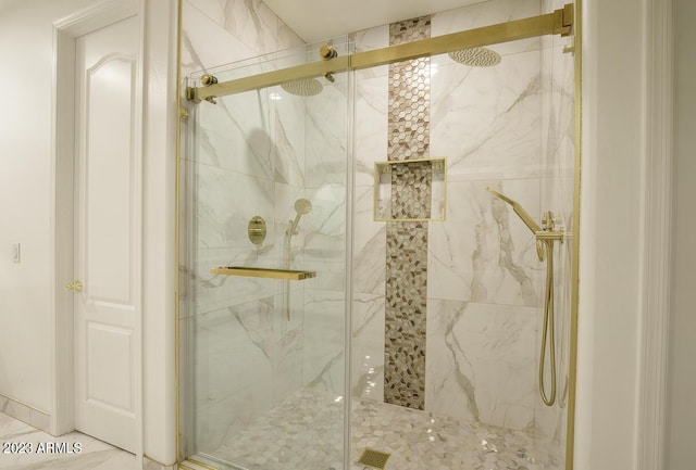 921 E Canyon Way, Chandler, AZ 85249 - full bath featuring a marble finish shower