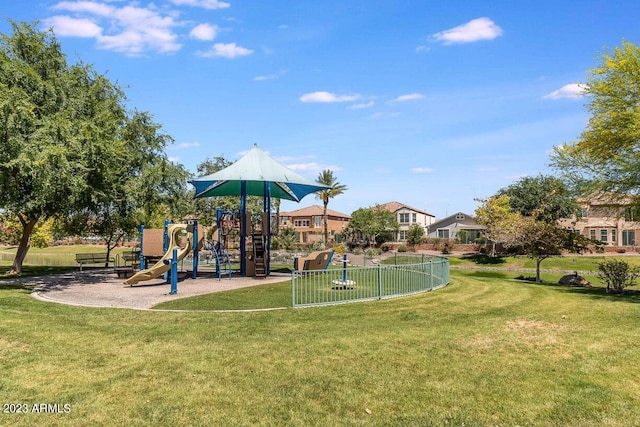 921 E Canyon Way, Chandler, AZ 85249 - communal playground with a yard