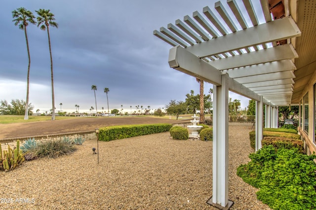 view of yard featuring a pergola