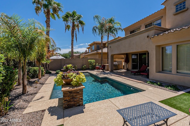 4120 E Woodside Way, Gilbert, AZ 85297 - view of pool featuring a patio and a fenced backyard