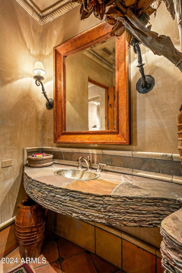 bathroom with sink