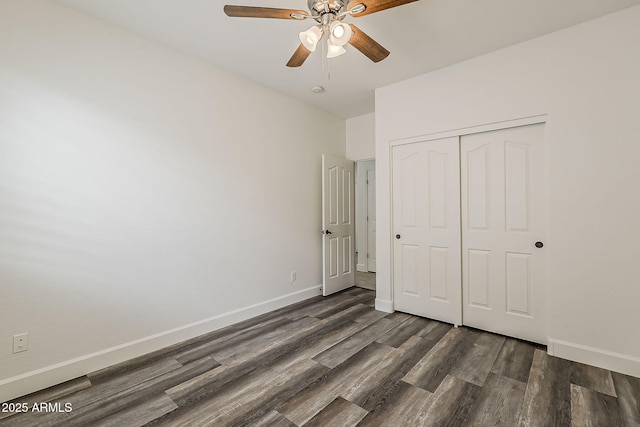 4067 S White Dr, Chandler, AZ 85249 - unfurnished bedroom featuring dark wood-type flooring, a closet, baseboards, and ceiling fan
