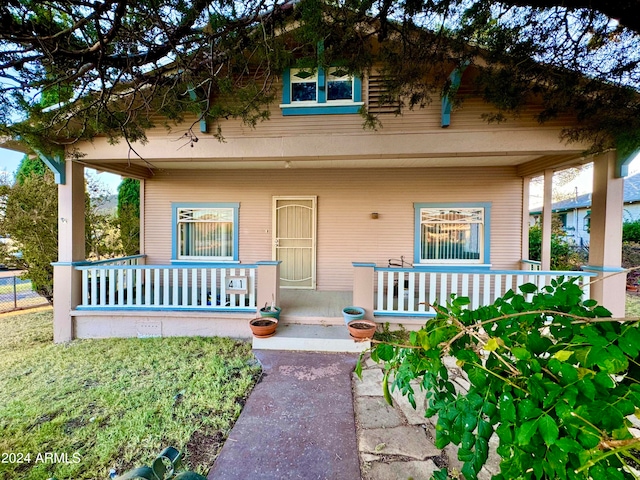 view of front facade with a porch