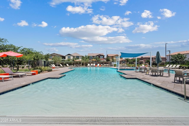 1800 S Jesse Pl, Chandler, AZ 85286 - community pool with a patio