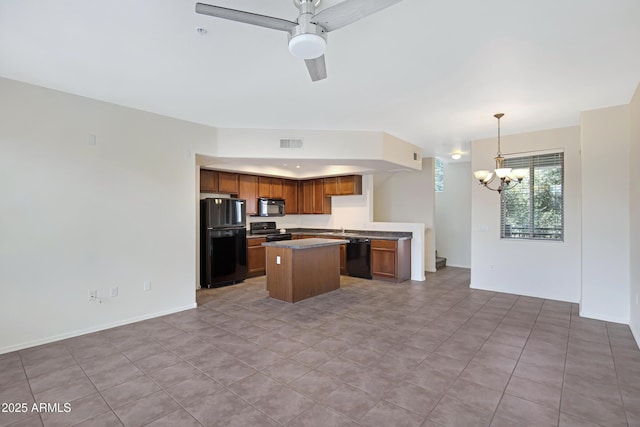 280 S Evergreen Rd Unit 1296, Tempe, AZ 85288 - kitchen featuring black appliances, open floor plan, a chandelier, a center island, and ceiling fan