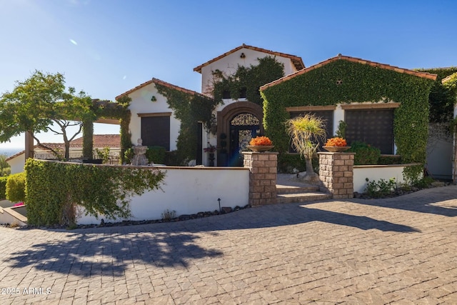 view of mediterranean / spanish-style house