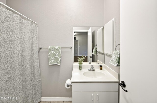 bathroom with vanity